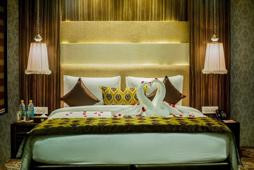 Hotel Savvy Grand, Lucknow 4