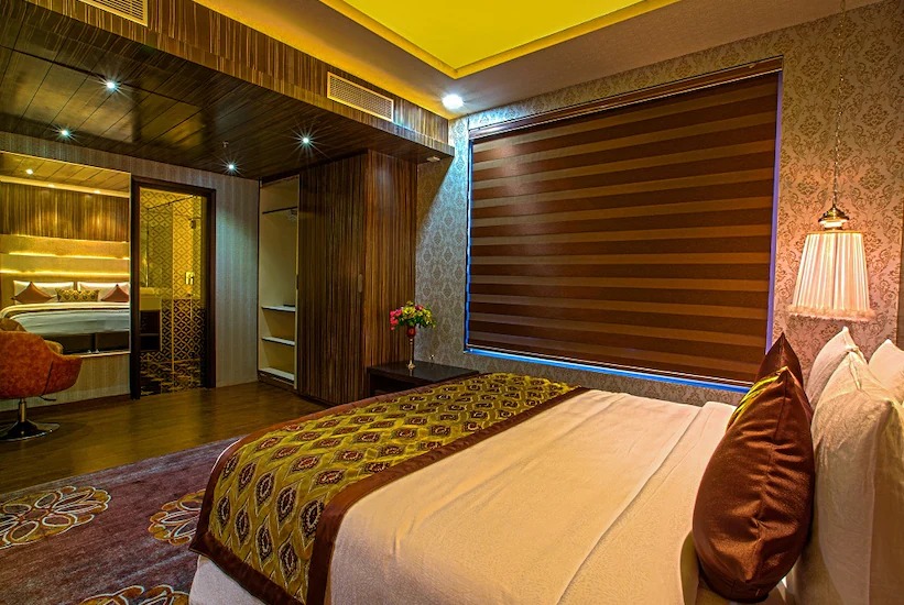 Hotel Savvy Grand, Lucknow 5