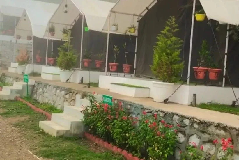 Huts and Hats Resorts, Pangot 2