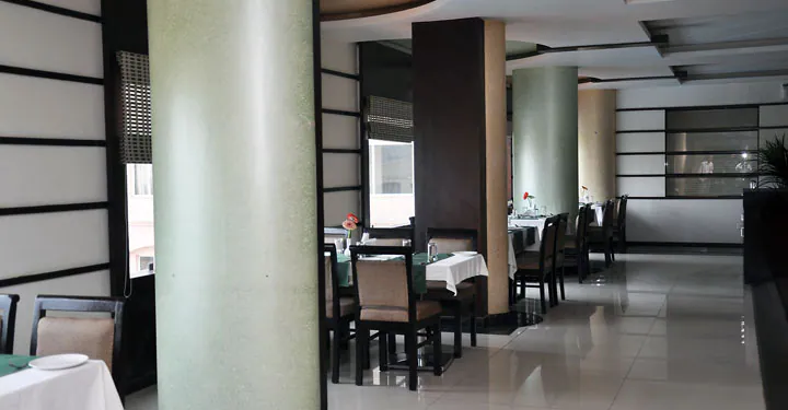 Ark Hotel And Resort