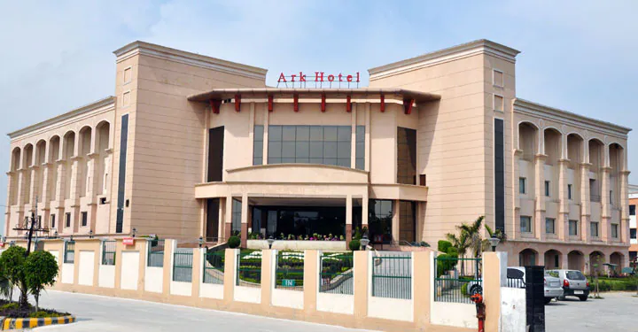 Ark Hotel And Resort, Rudrapur 4