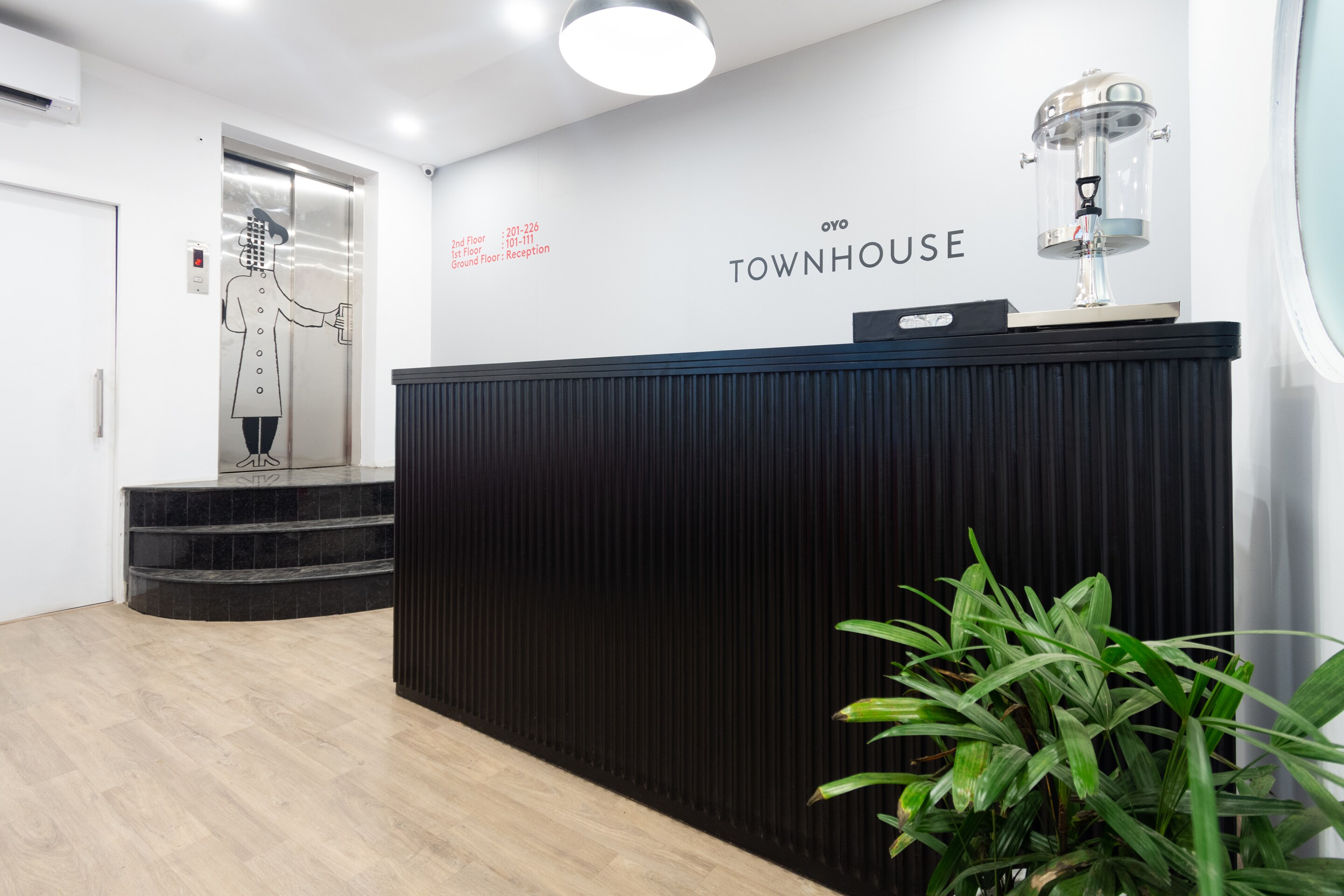 OYO Townhouse 229 Hotel Mannat International, Kolkata 4