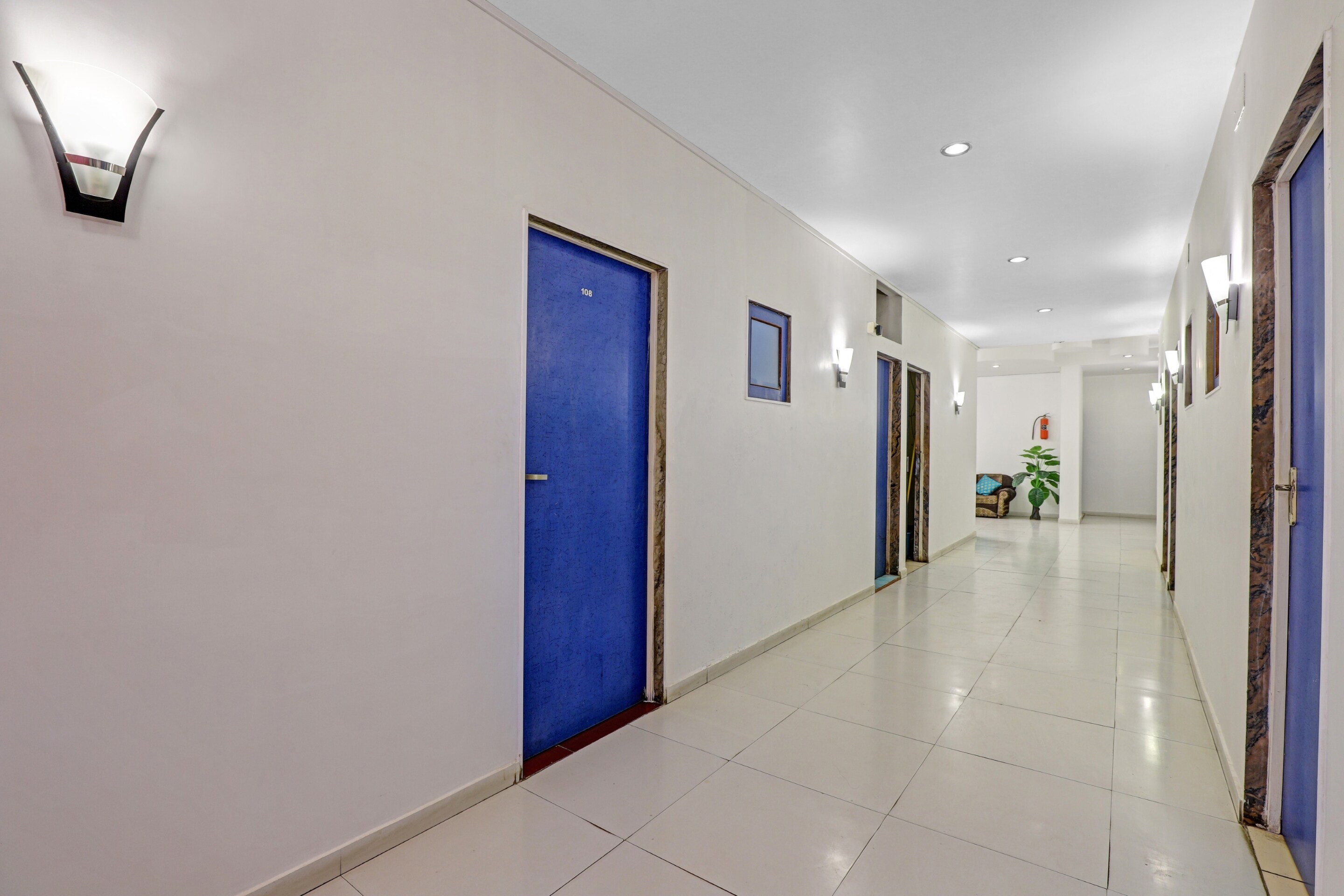 OYO 2798 Hotel Velvet, Rajkot 5