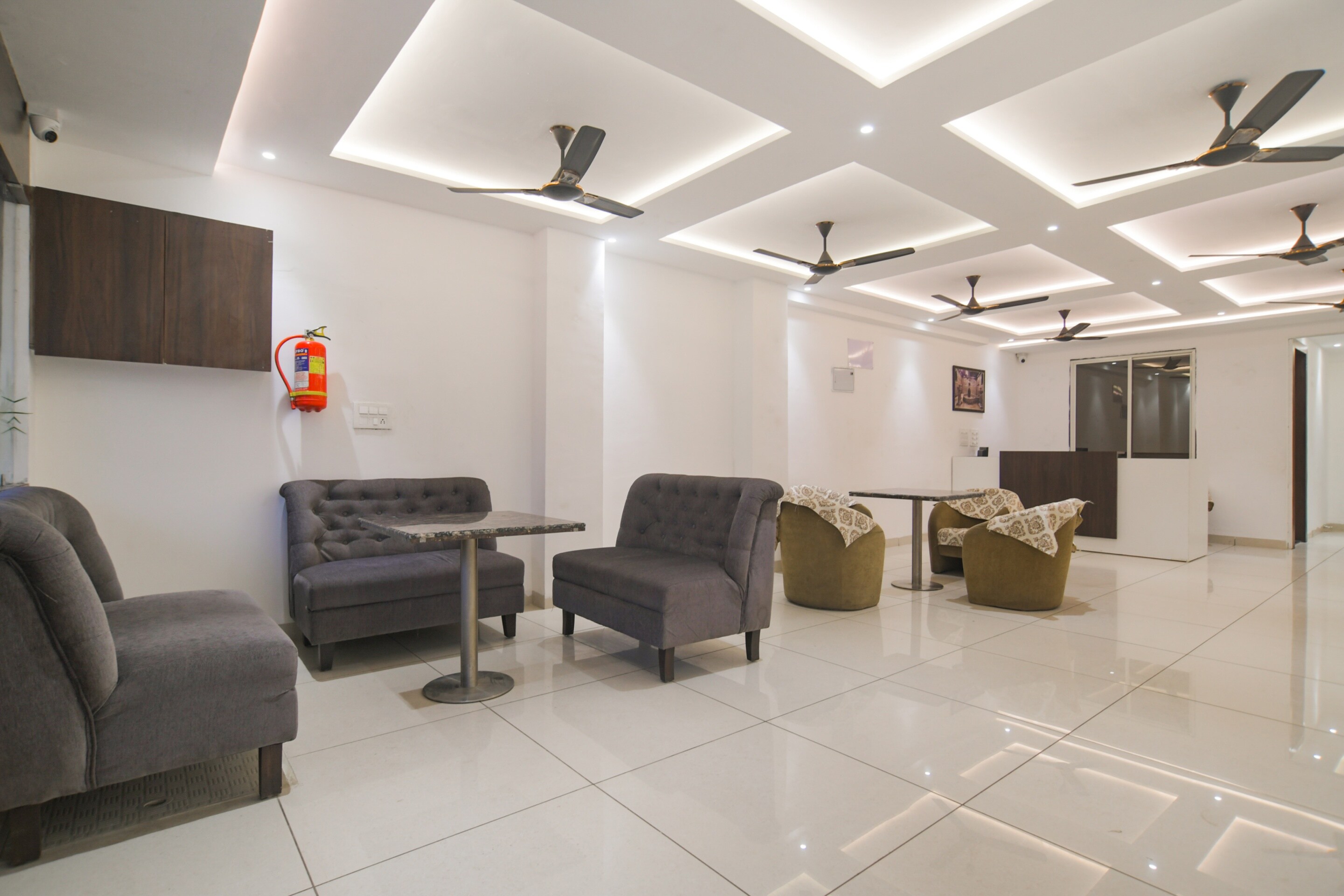 OYO 73467 The Rudraksh Inn, Indore 3