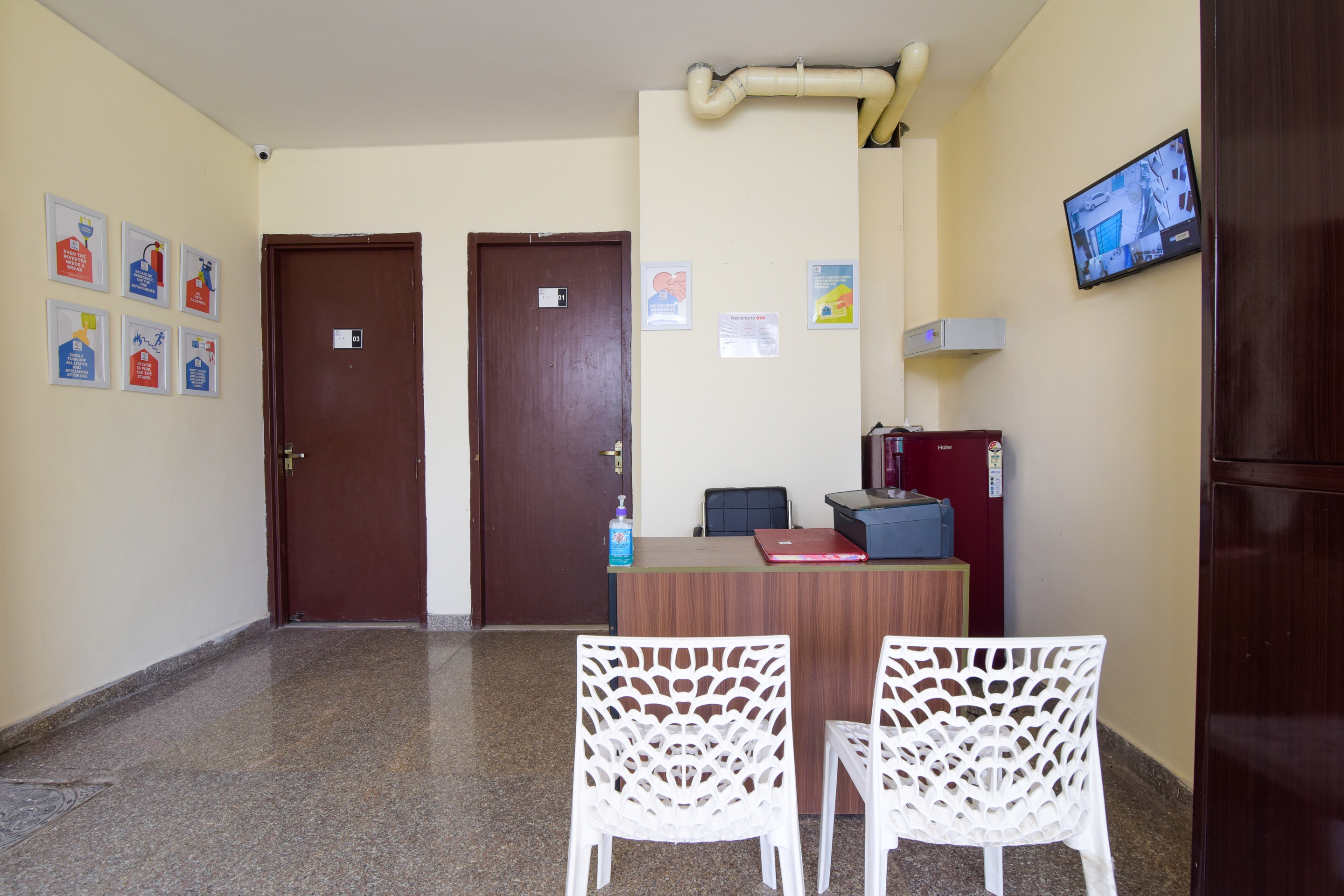 OYO 74812 Tipsyy Inn, Gurgaon 5
