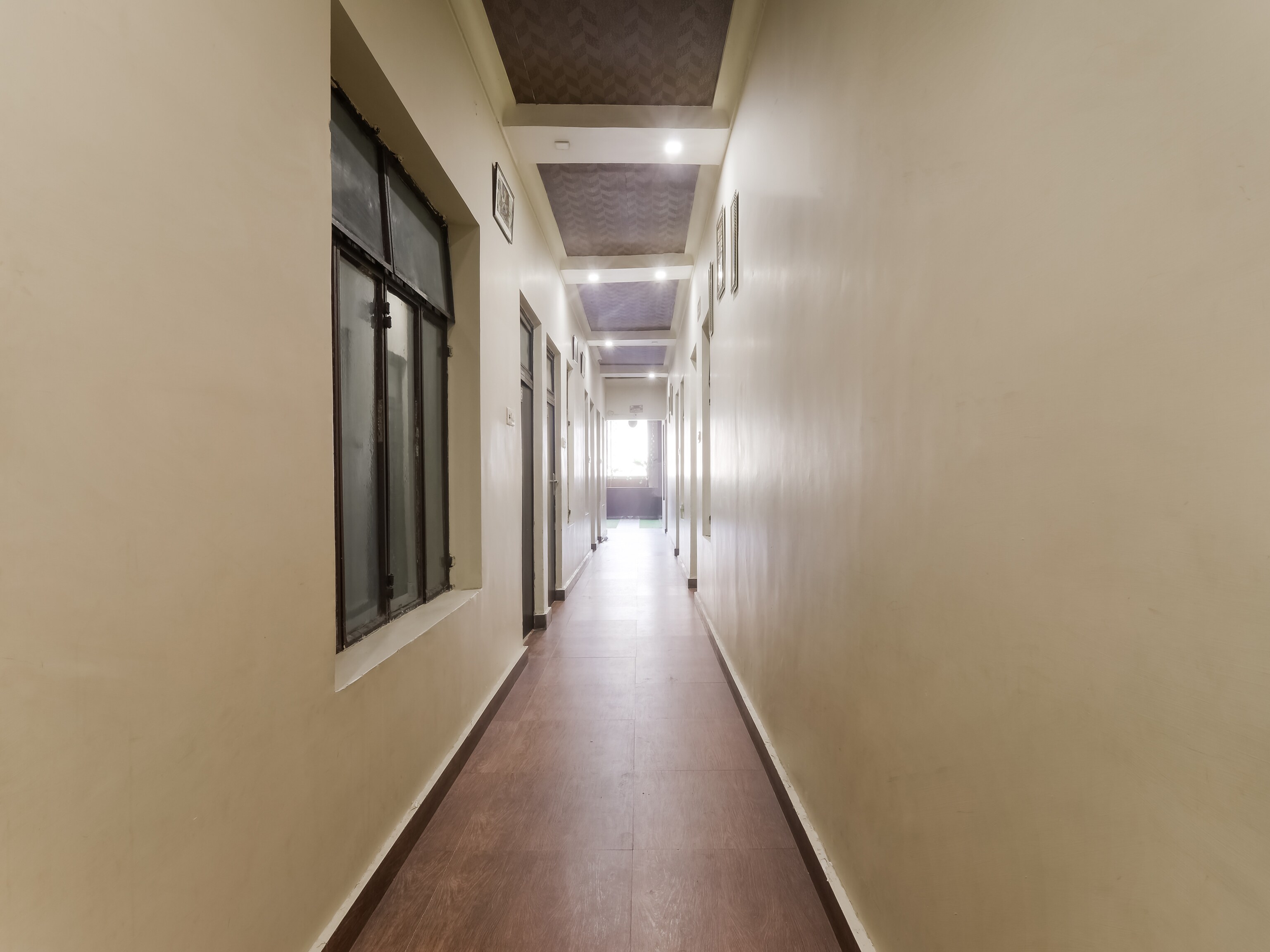 OYO 75205 Hotel Samrat, Kanpur 5