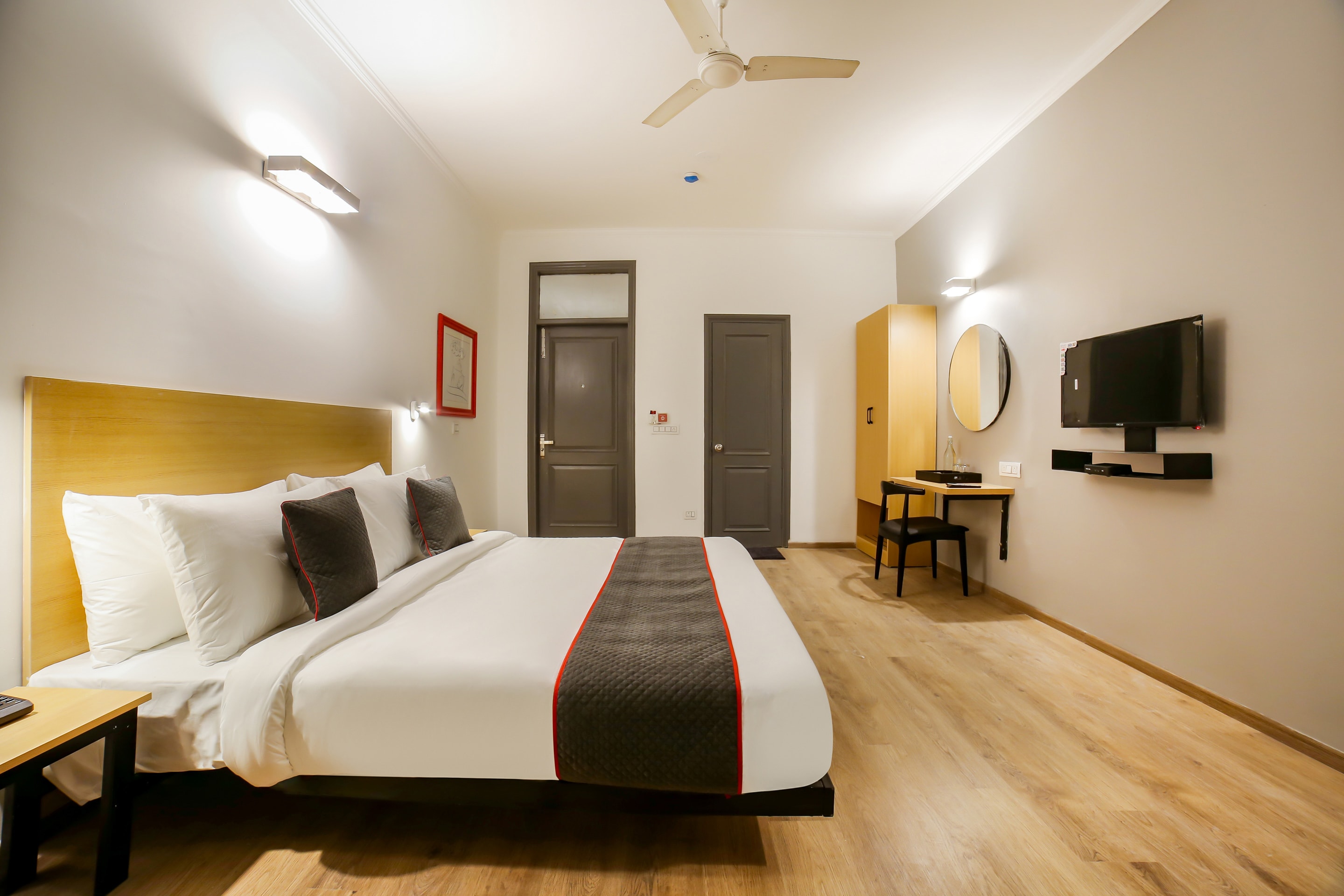 OYO Townhouse 330 DLF Phase-2, Gurgaon 4