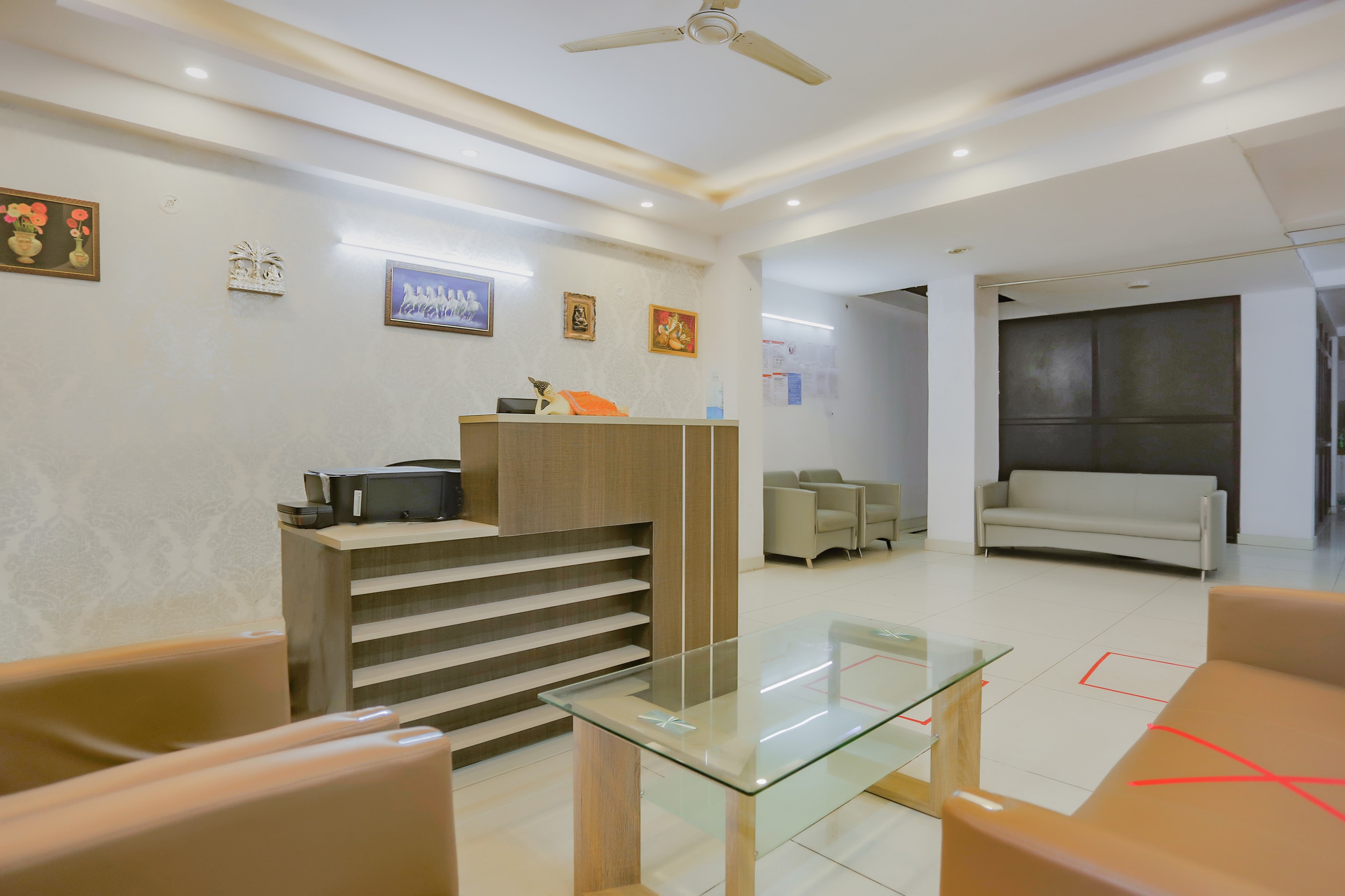 OYO 78374Collection O Essendi Hospitalities Llp, Noida 2