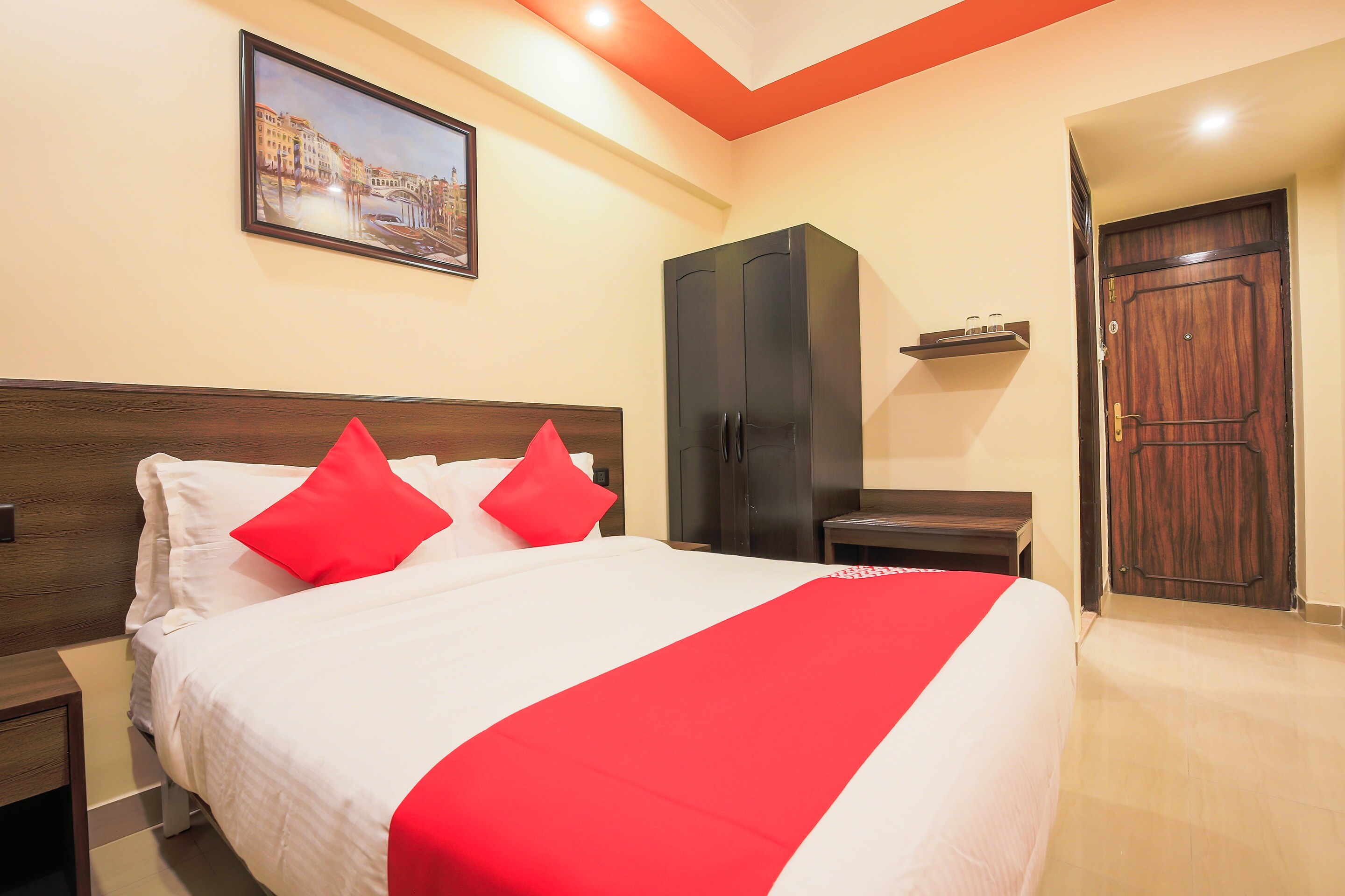 OYO Flagship 42753 BSNL Exchange, Faridabad 3