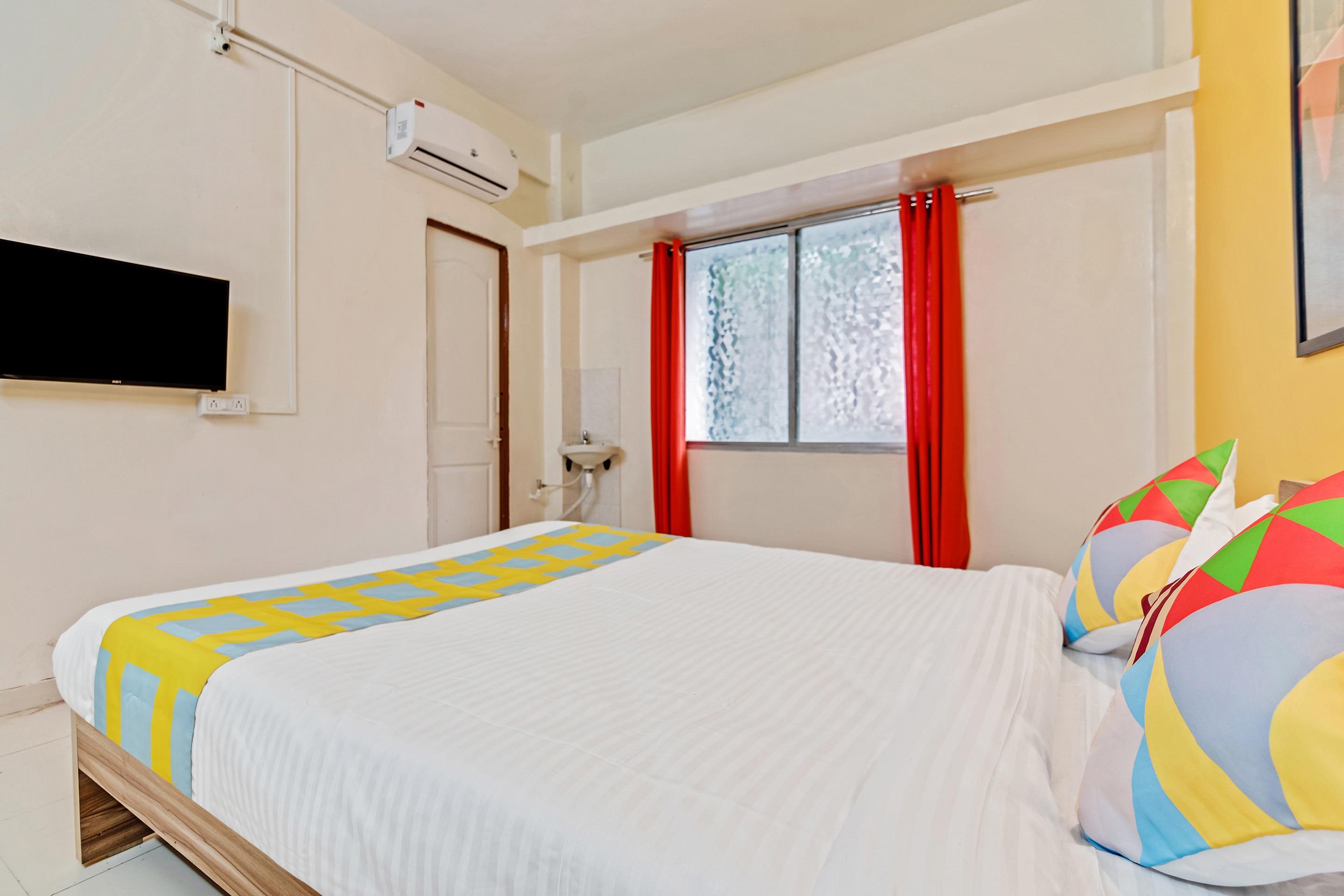 OYO Home 78029 Saraswati Niwas Vadgaon Budruk, Pune 5