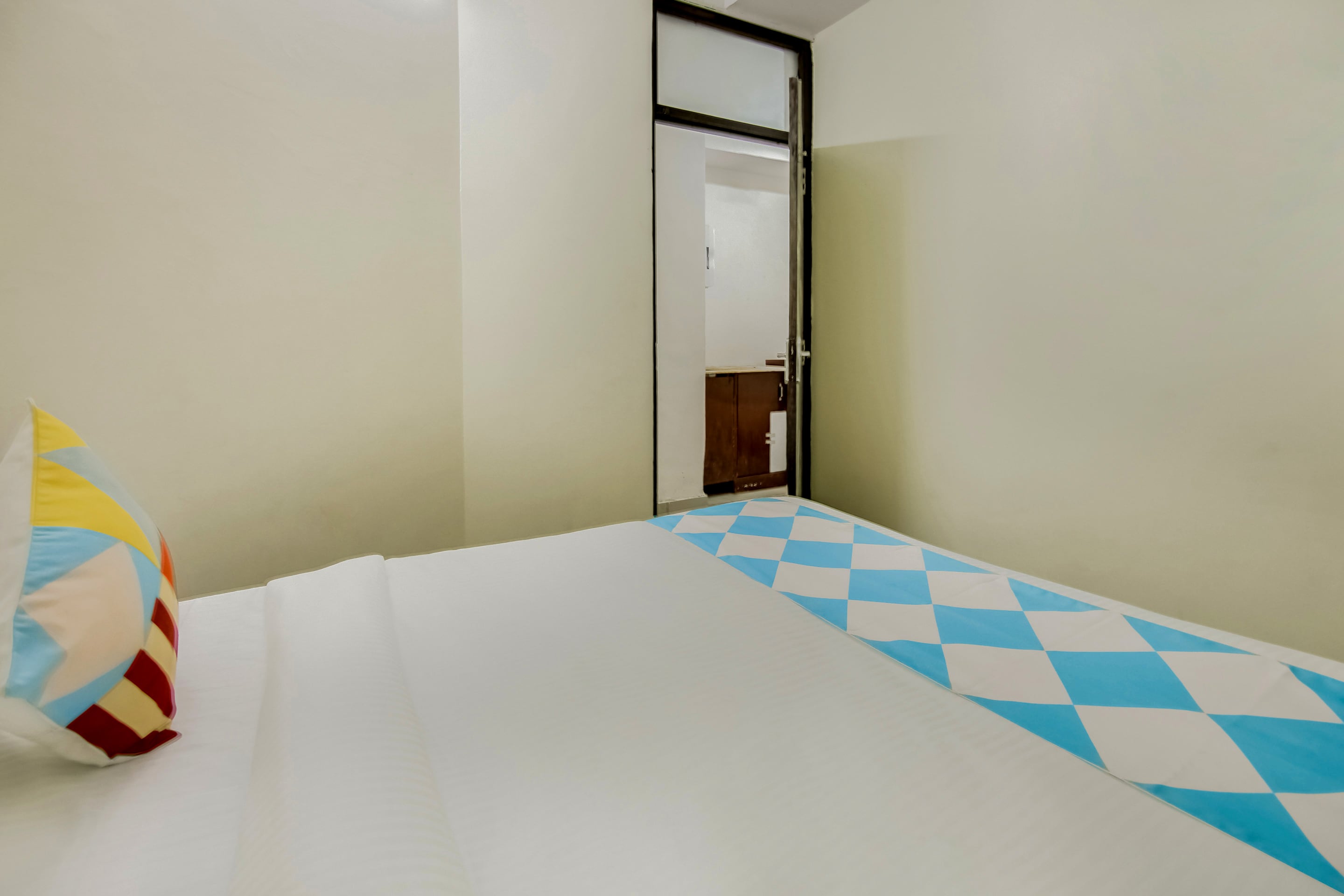 OYO 78800 Cozy Stay Lajpat Nagar Part 2, New Delhi 5