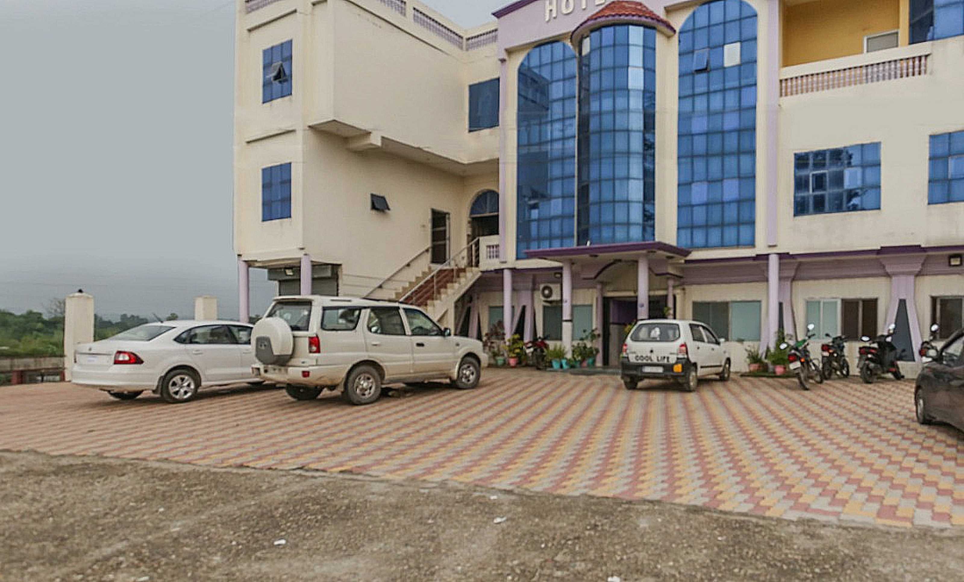 OYO 82777 Hotel Alfa, Una 2