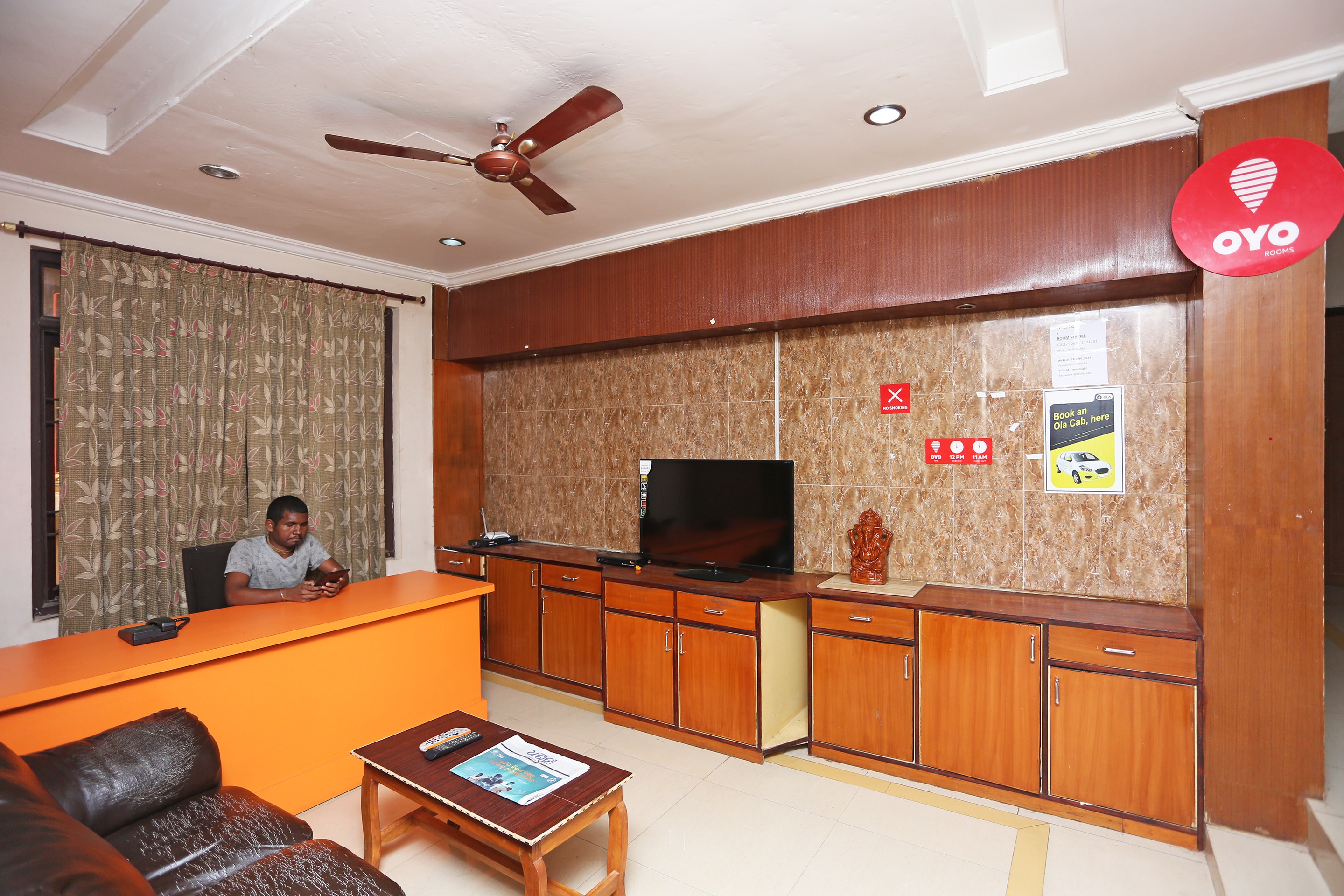 OYO Flagship 4877 ARADHYA RESIDENCY, Bhubaneswar 2