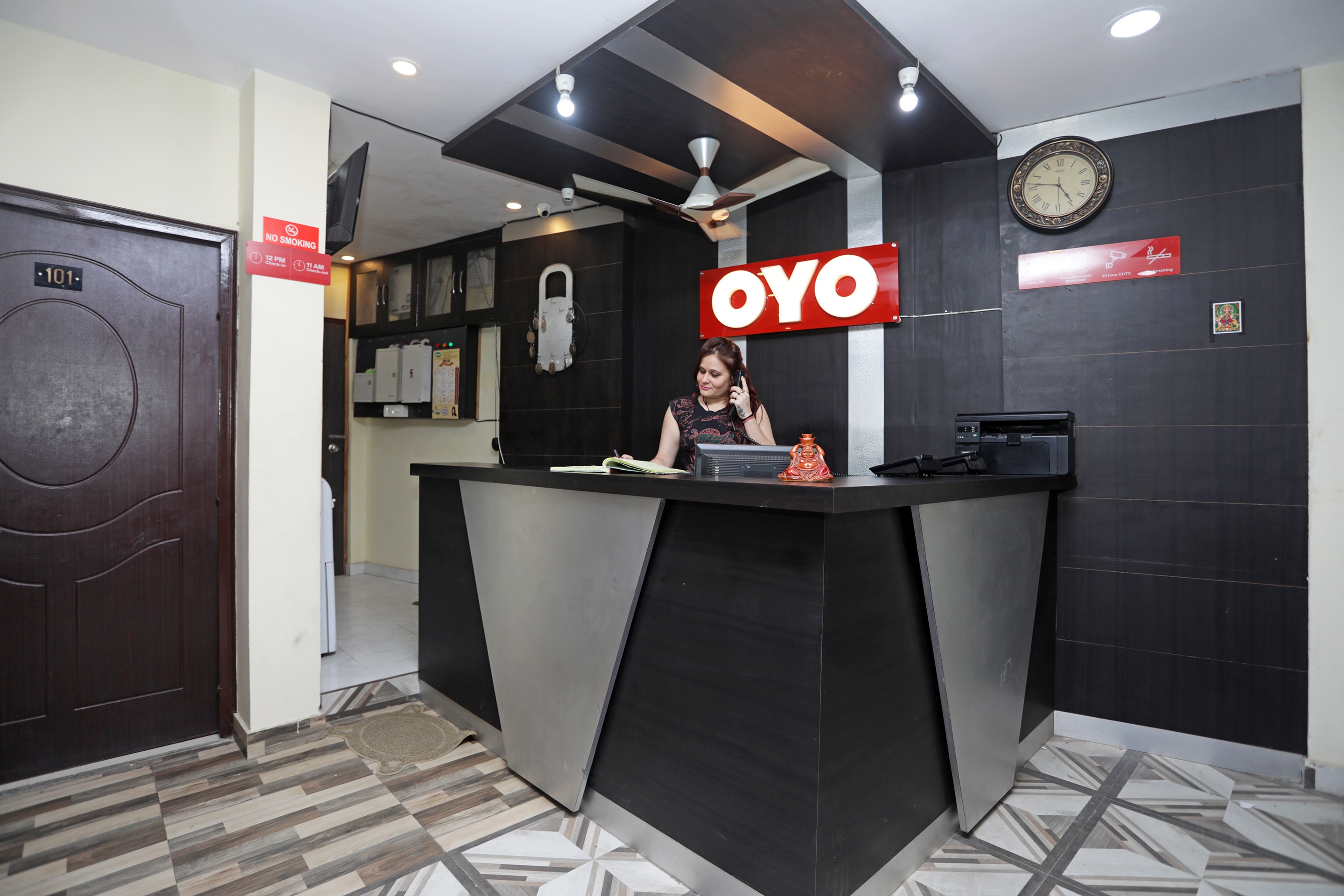 OYO 14332 Raj Palace, Meerut 4