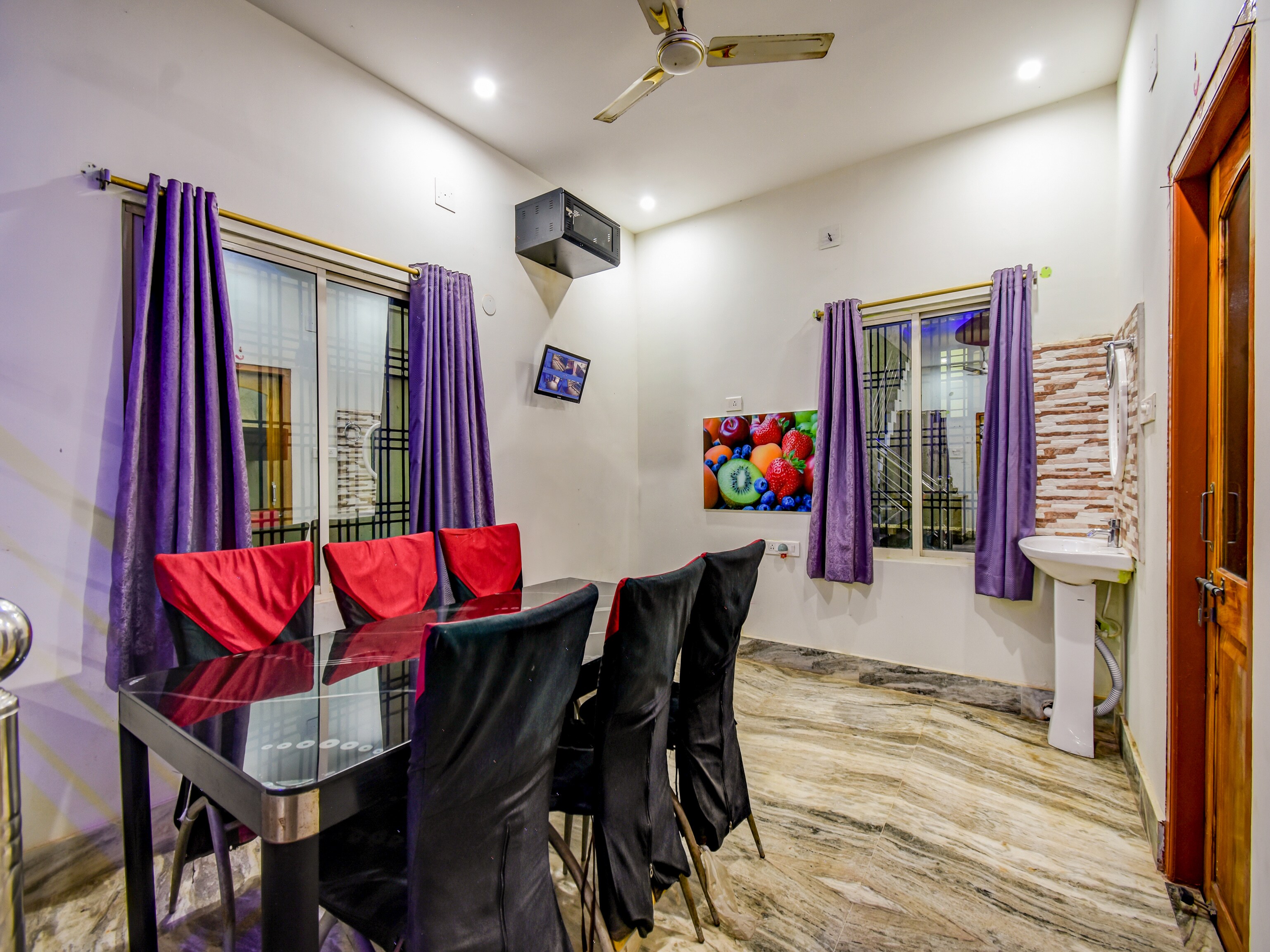 OYO 19111 Hotel Moonlight Premium, Bhubaneswar 5