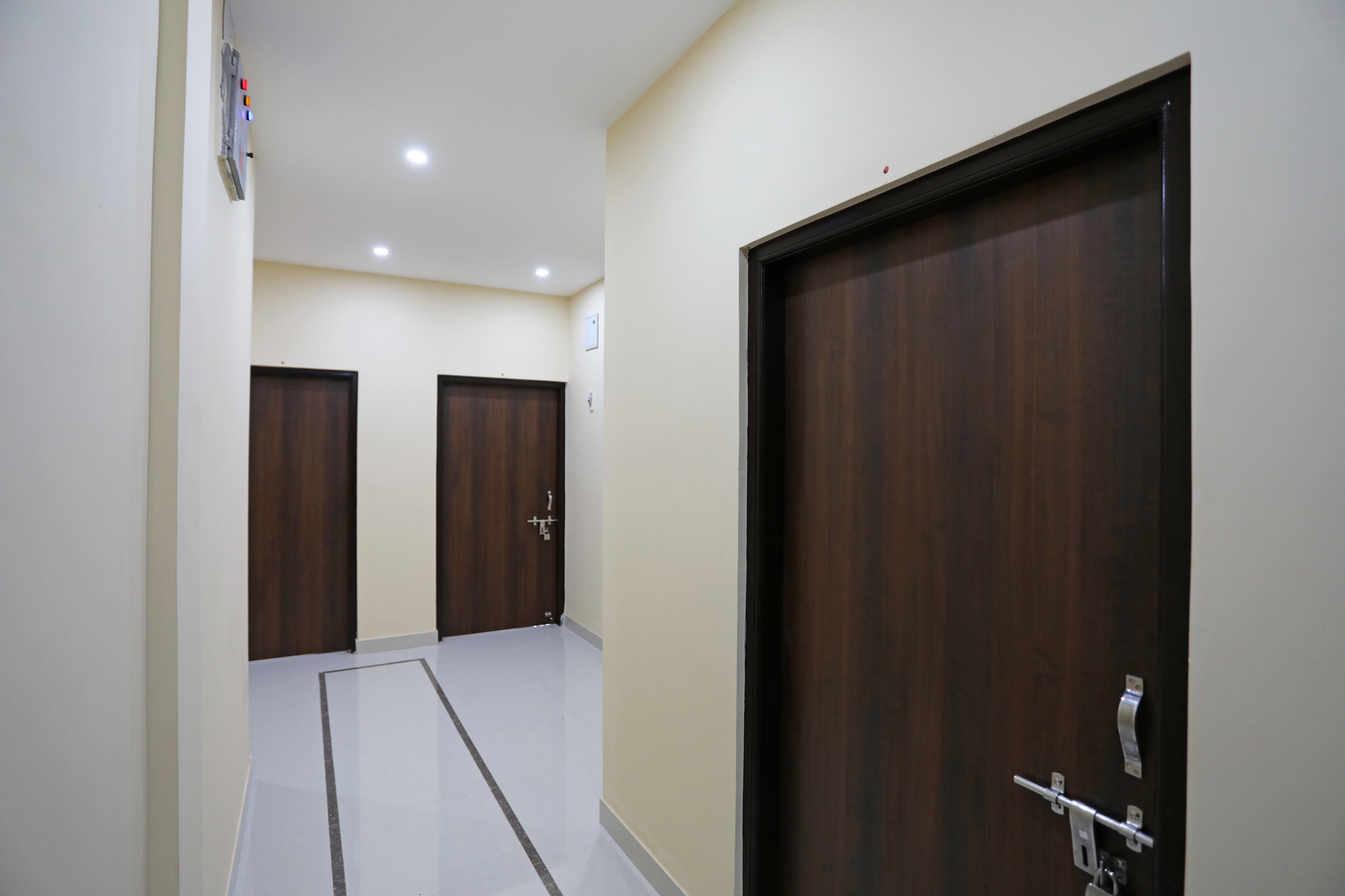 OYO 28275 Archie Oasis, Bhubaneswar 2