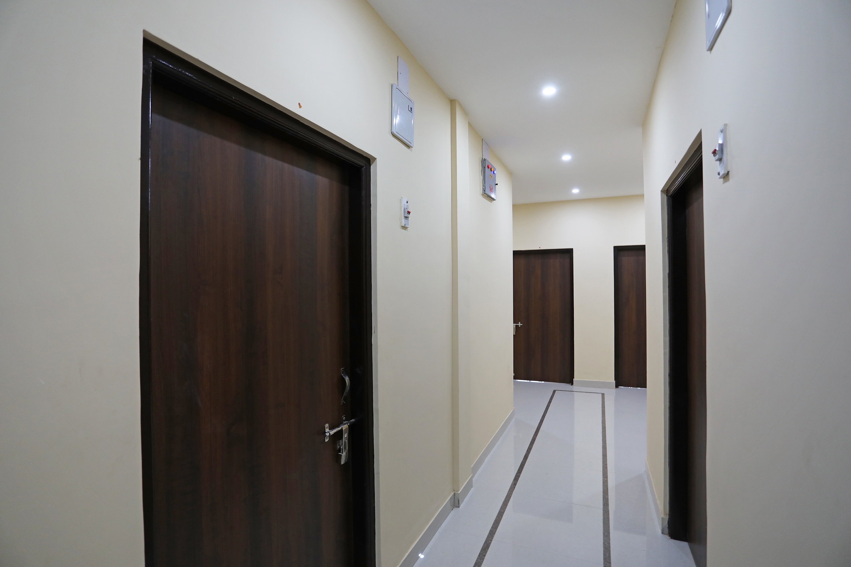 OYO 28275 Archie Oasis, Bhubaneswar 5