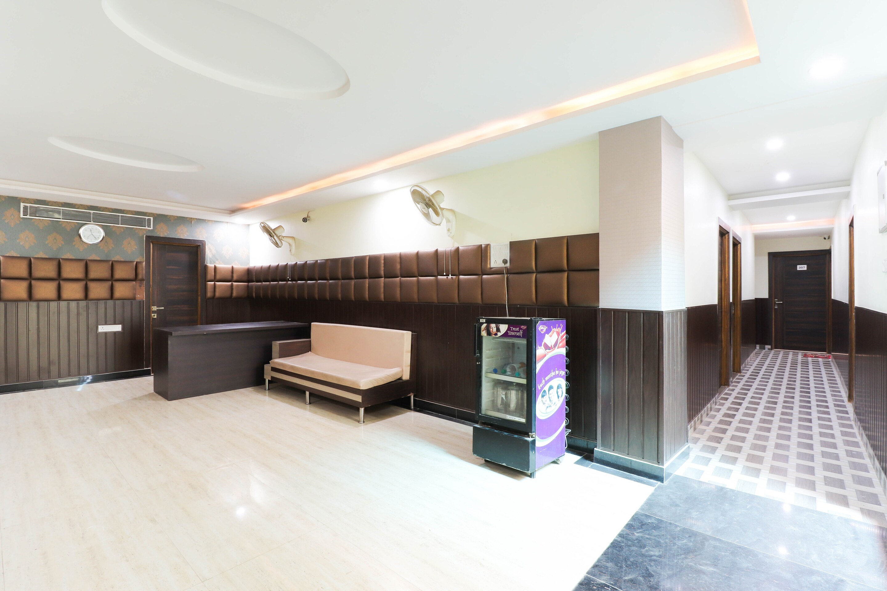 OYO 47981 Heritage Villa by MNG Rooms, Kanpur 2