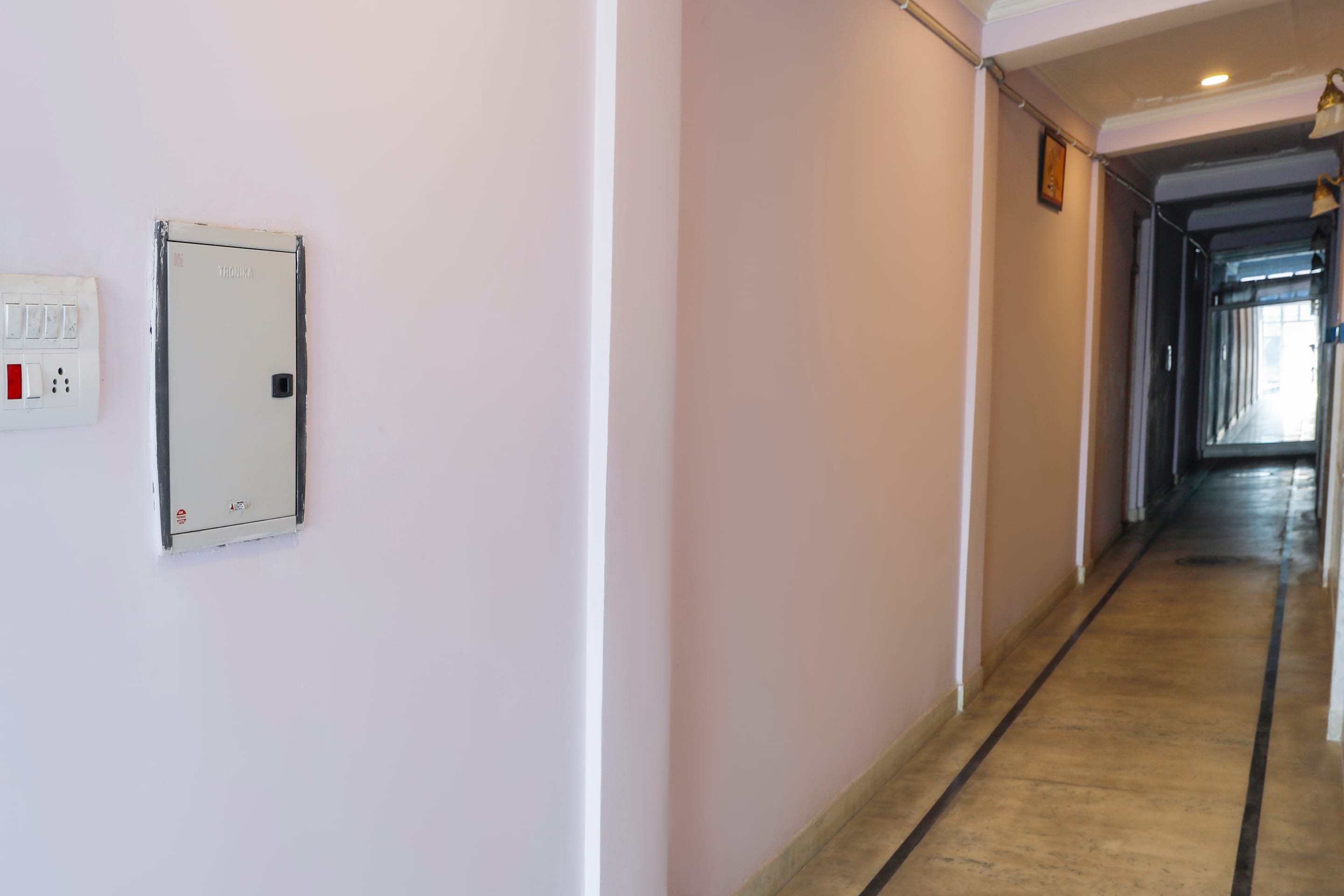 OYO 70586 Hotel Sobo Central, Srinagar 2