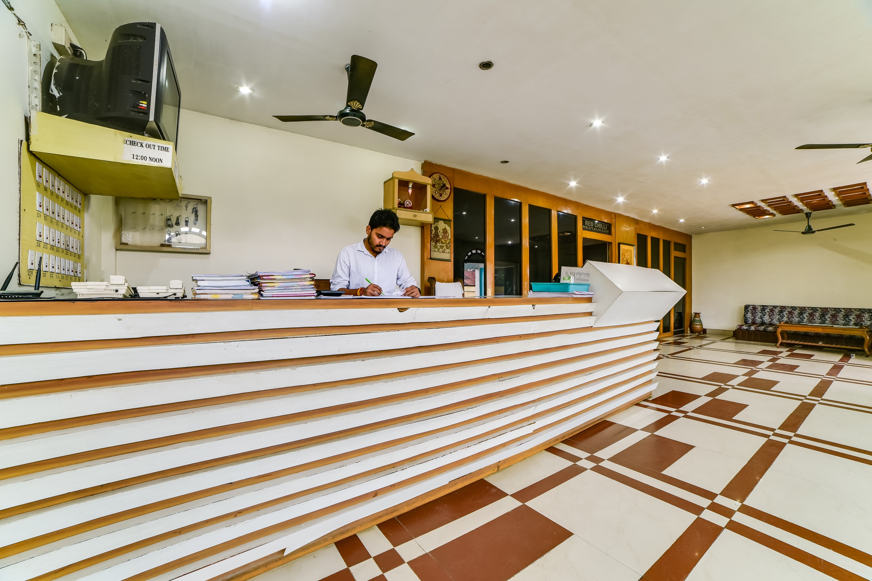 SPOT ON 62000 Hotel The Raj Palace, Bongaigaon 5