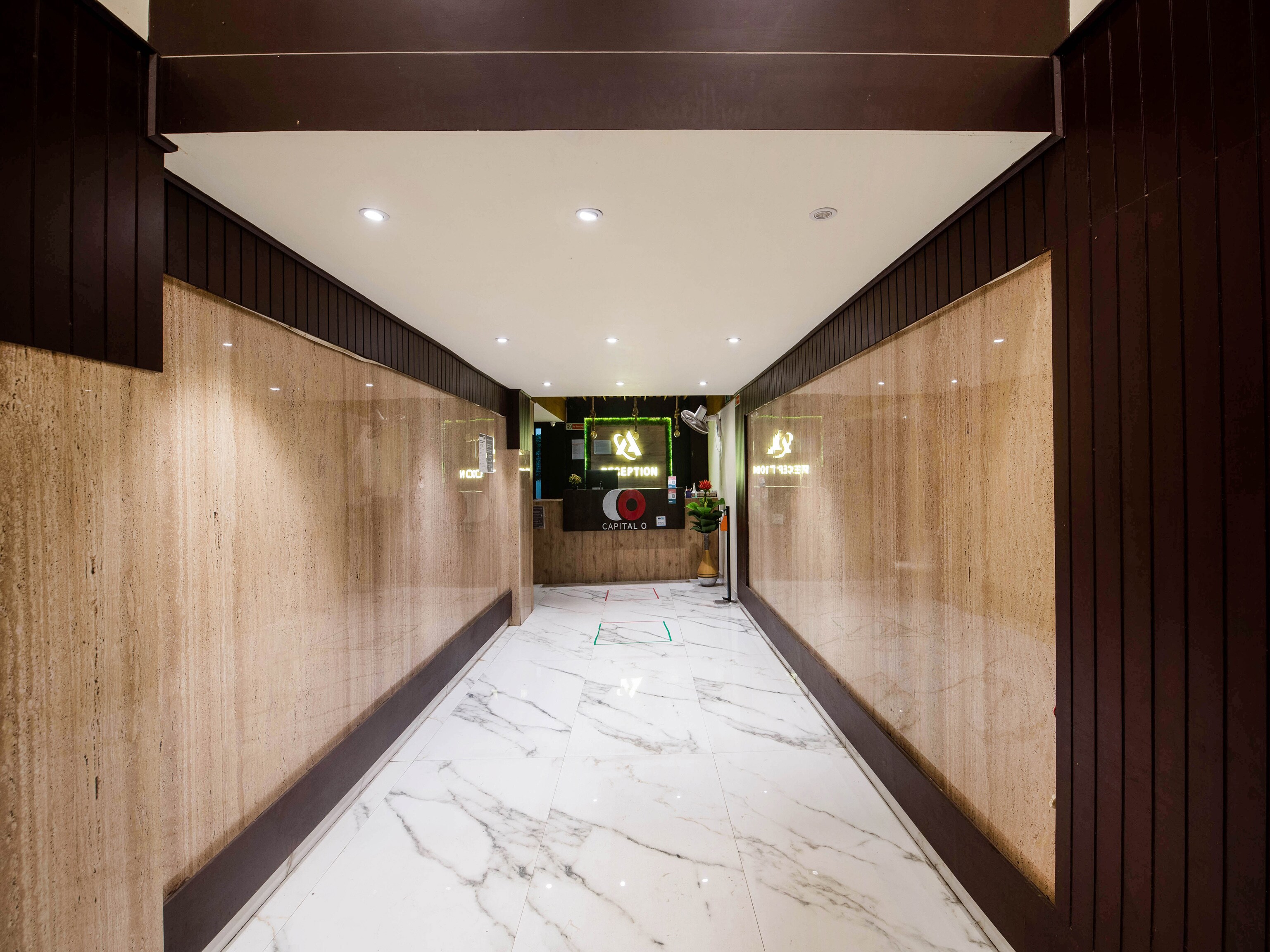 Capital O 73761 Hotel Alfa, Vijayawada 4