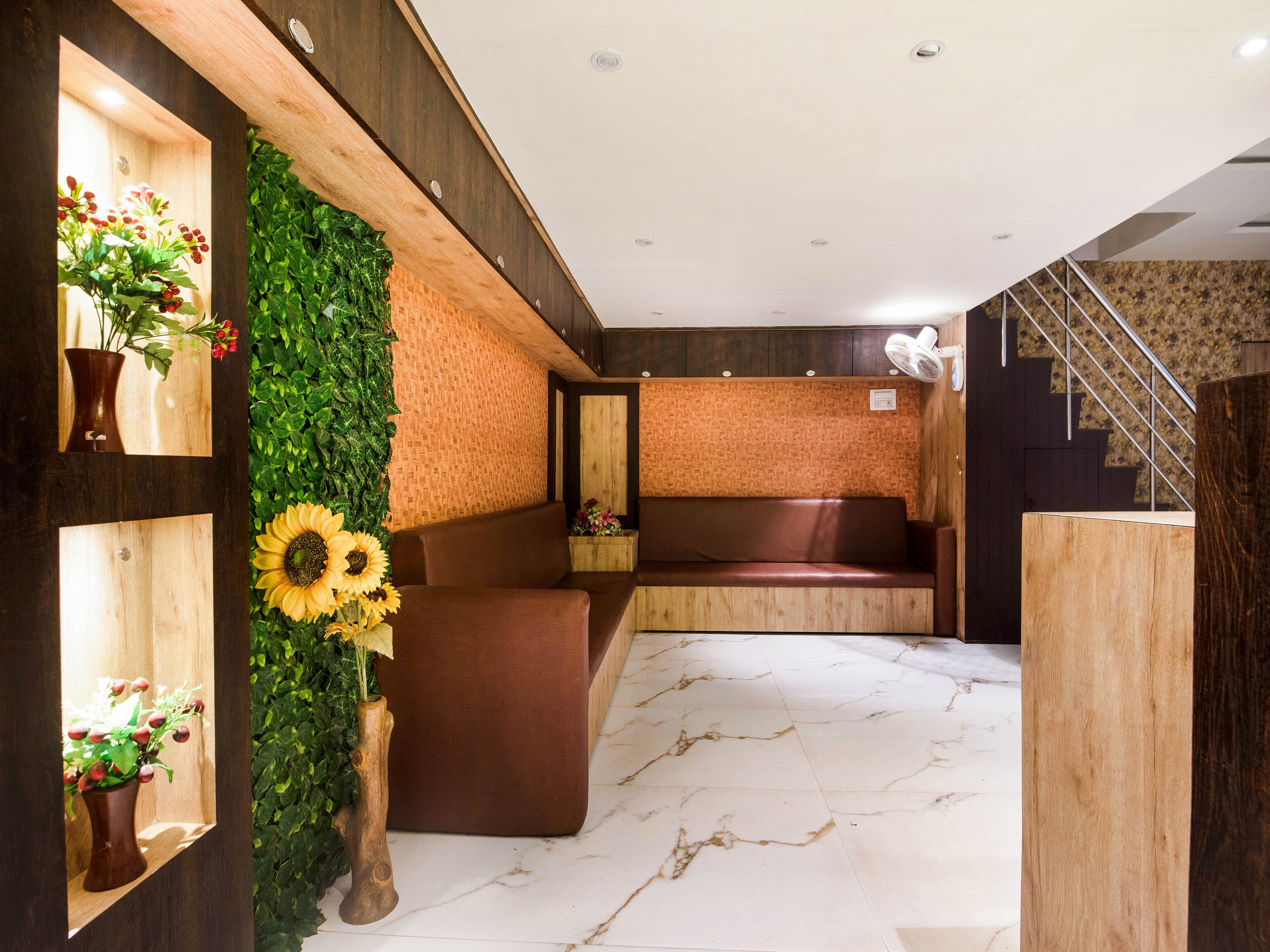 Capital O 73761 Hotel Alfa, Vijayawada 5