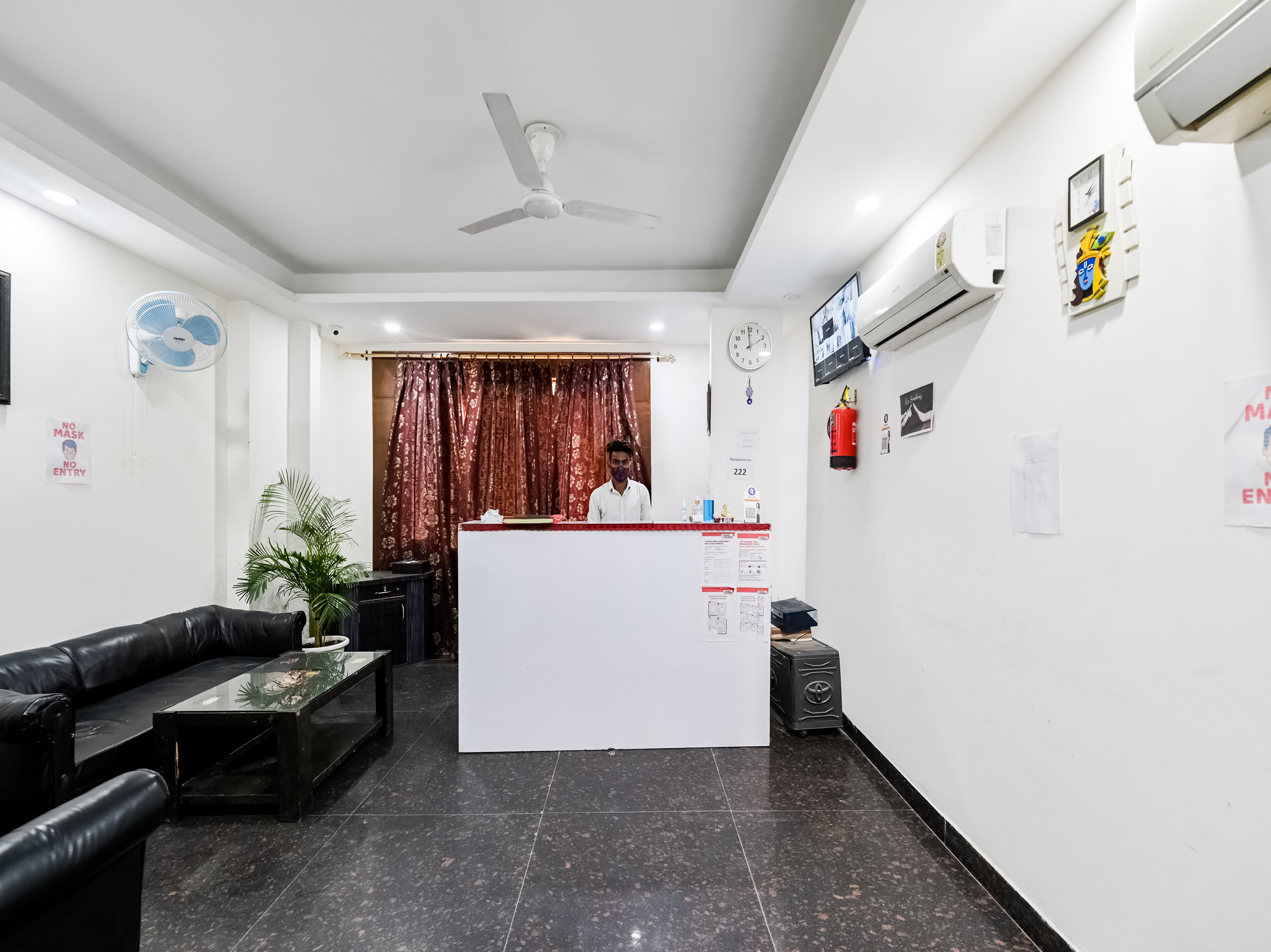 OYO 72294 White Rose Wallon Hotel, New Delhi 5