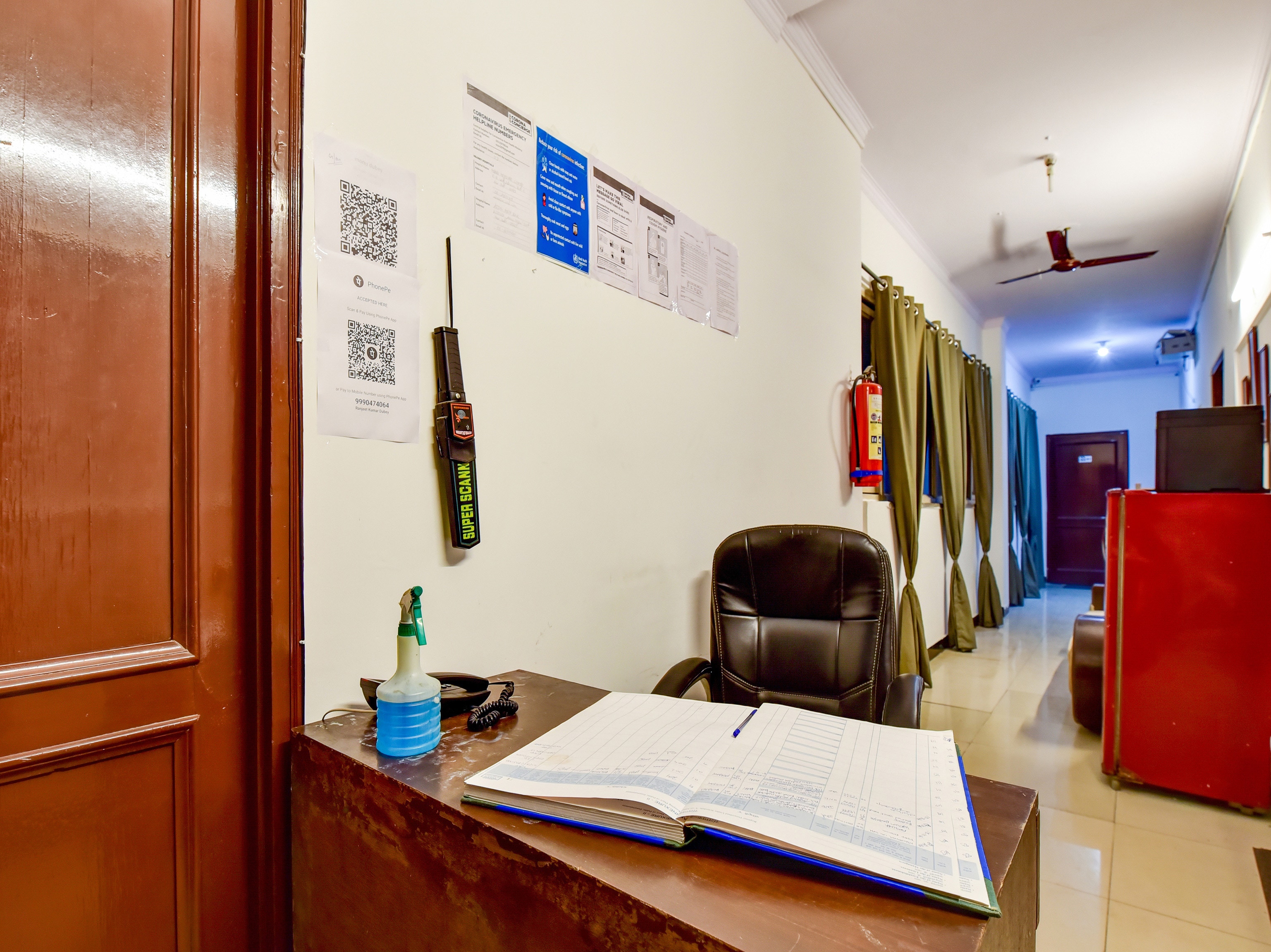 OYO Flagship 74227 Hotel Red Stone, New Delhi 4