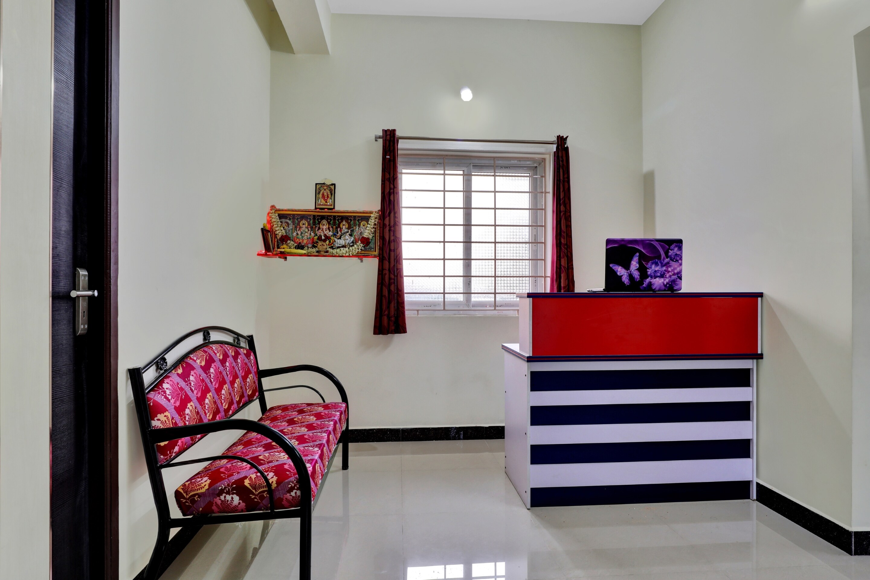 OYO Flagship 83517 Jvr Pleasant Dreams, Chennai 4