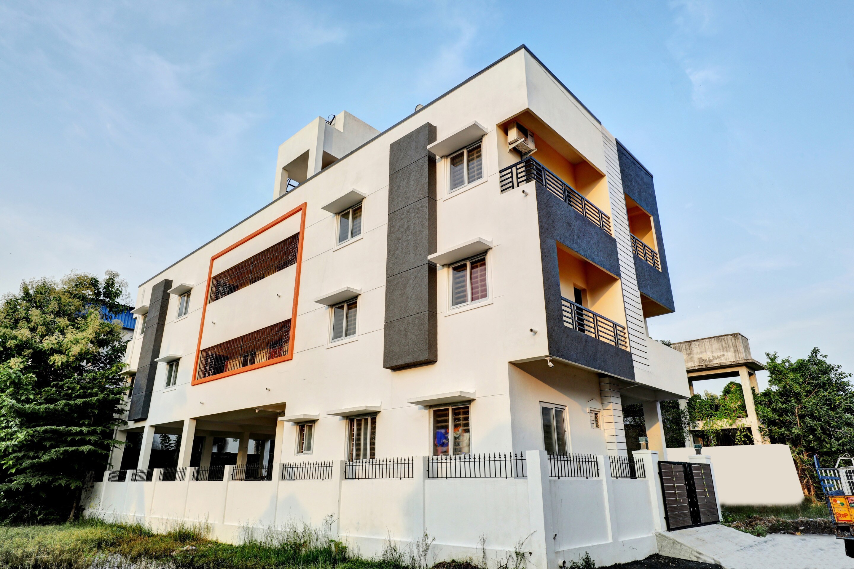 OYO Flagship 83517 Jvr Pleasant Dreams, Chennai 5