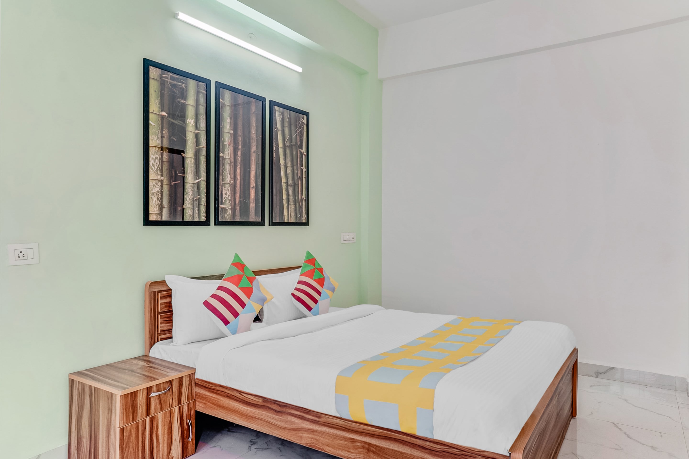 OYO Home 78057 Dazzling Studios Near Airport, Pune 3
