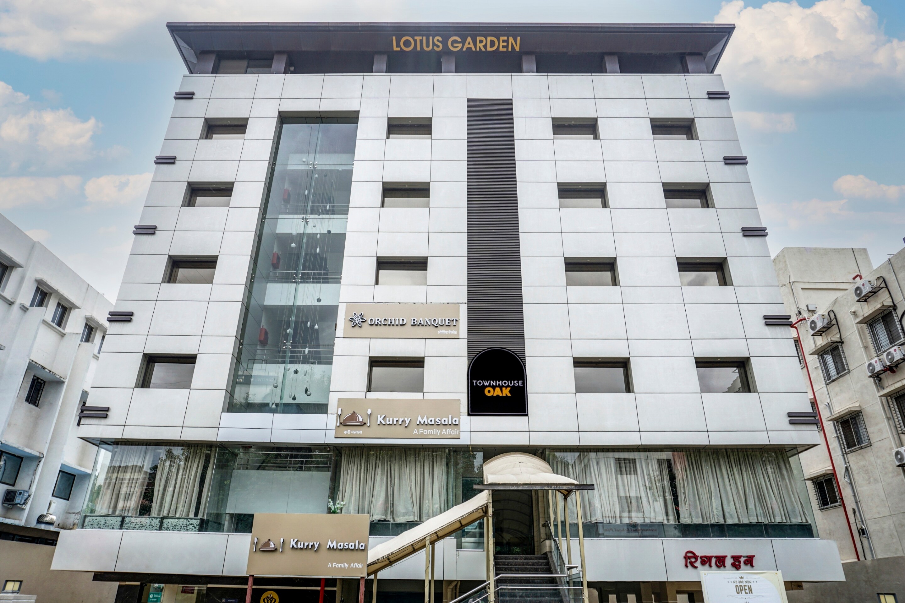 Townhouse OAK Regal Inn, Pune 2
