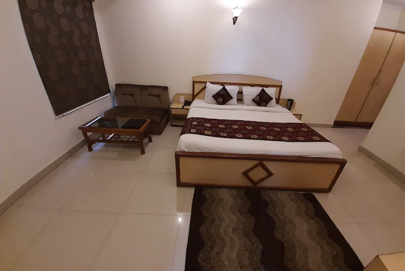 Hotel Siddharth Residency