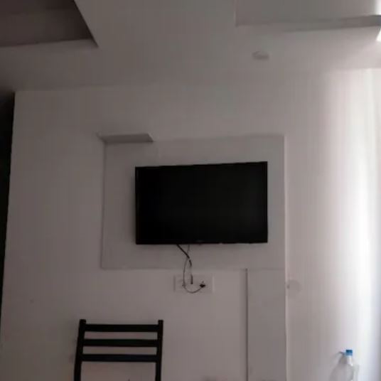 Hotel Sky Blue, New Delhi 1