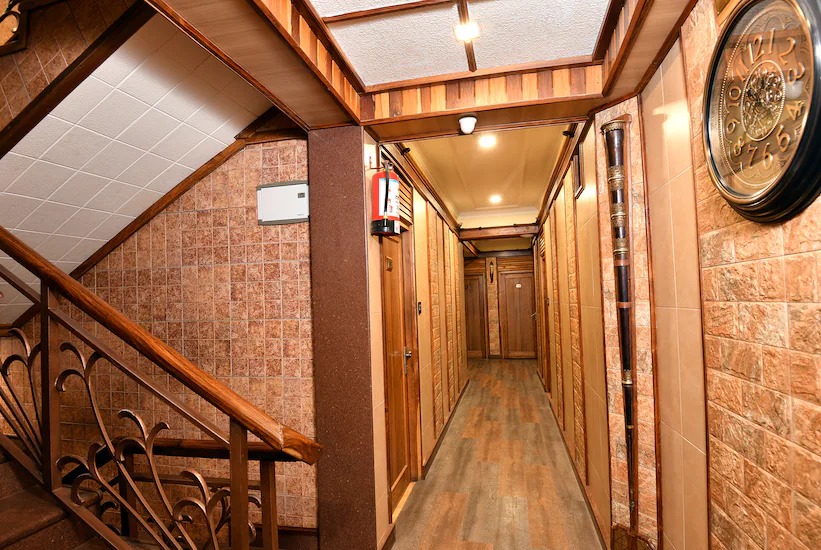 Hotel Channi Raja - Mall Road, Nainital 3