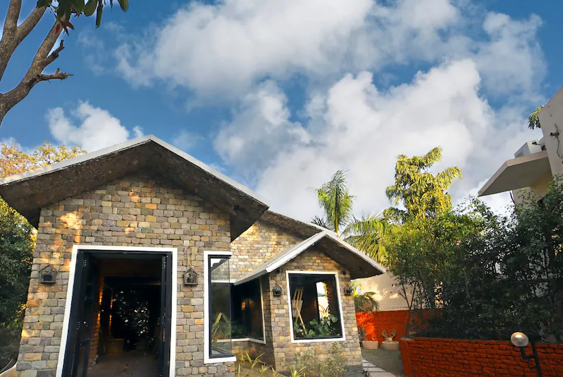 Ayu Villa, Jim Corbett, Corbett 4