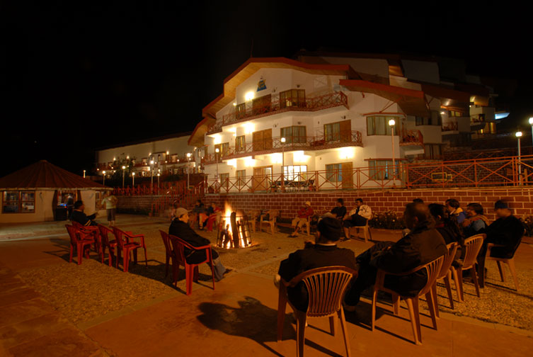The Cliff Top Club, Auli, Auli 2