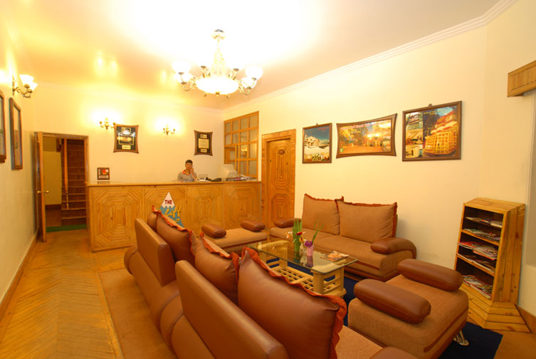 The Cliff Top Club, Auli, Auli 3