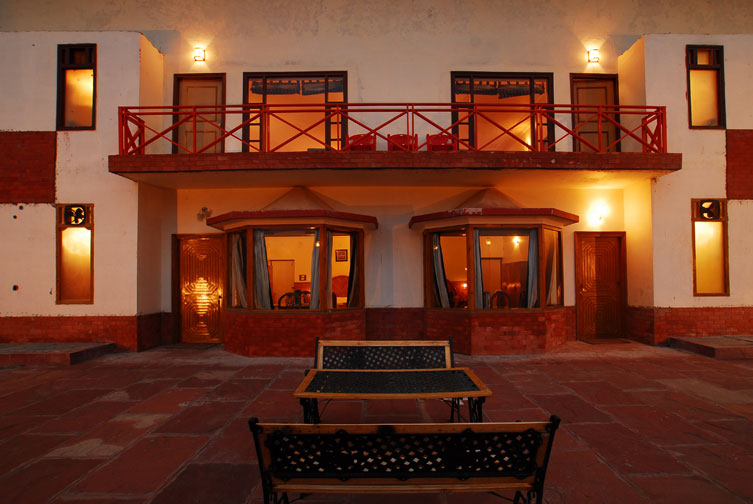 The Cliff Top Club, Auli, Auli 5