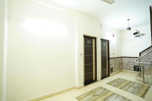 Hotel Diamond By WB Inn, New Delhi 3