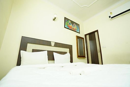 Hotel Diamond By WB Inn, New Delhi 5