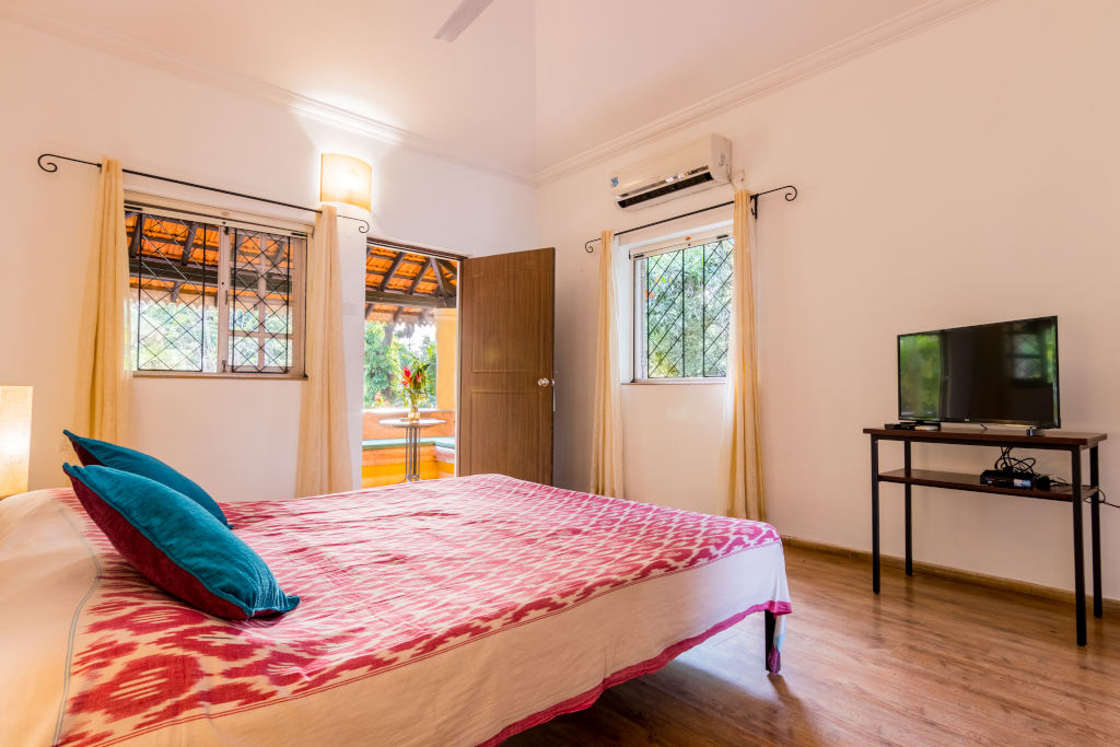 Pool Side Suite with Private outdoor Shower