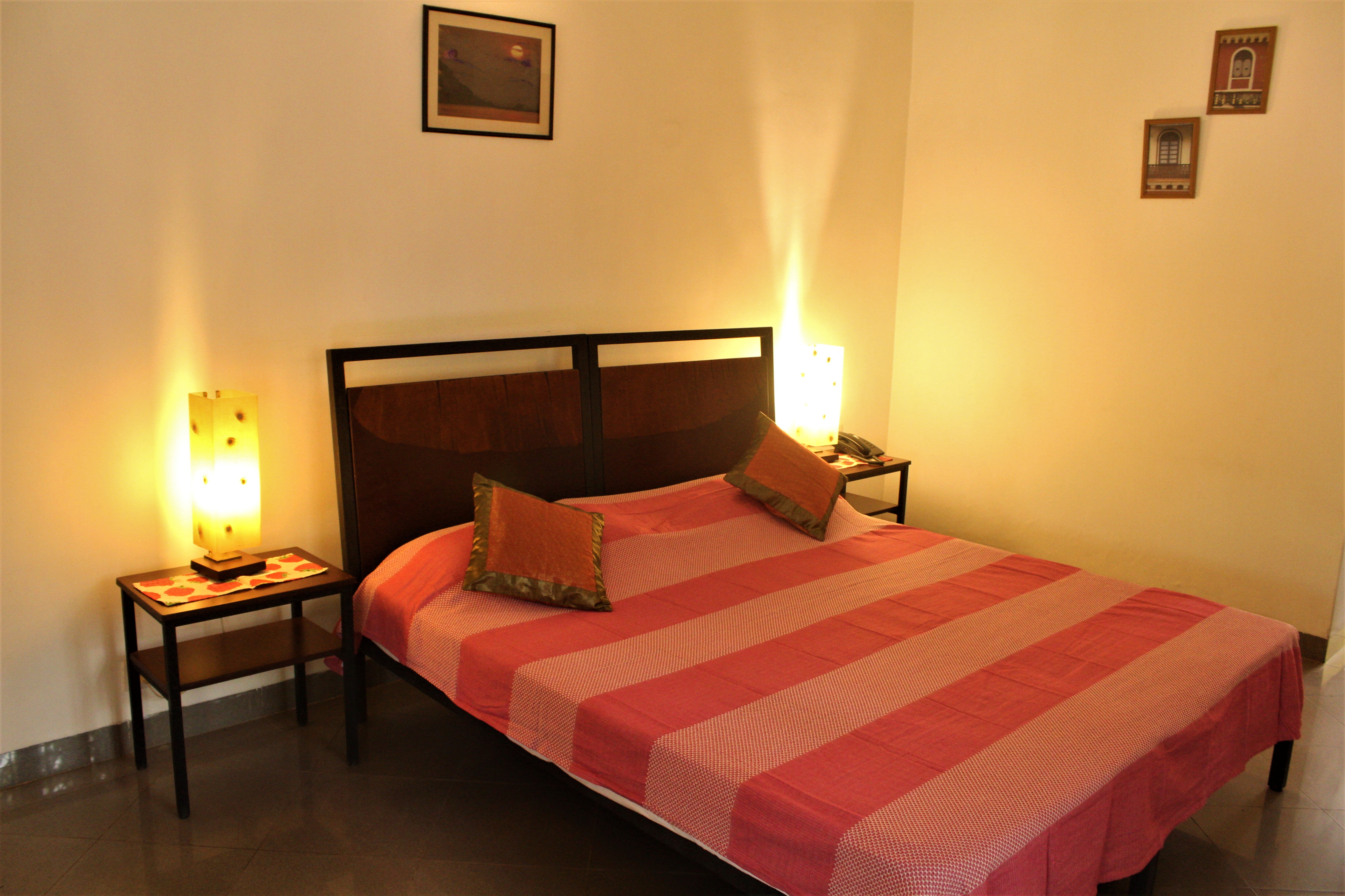 Pool Side Suite with Bathtub & Private outdoor Shower