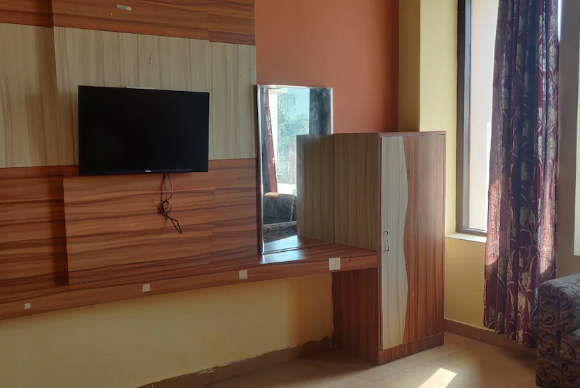 Hotel Shakuntala, Katra 1