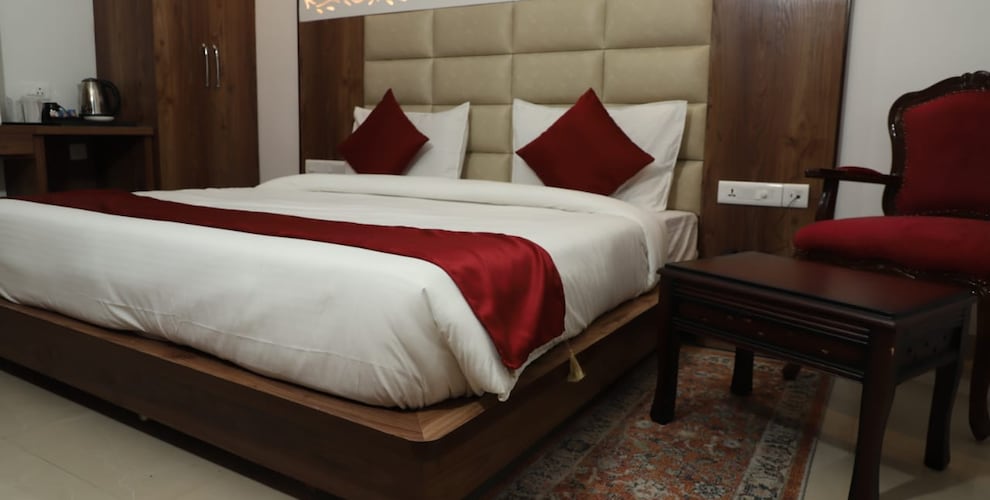 Deluxe Room with Balcony