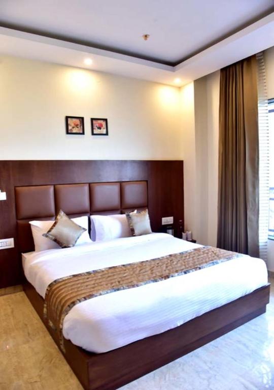 Hotel Crosswind West