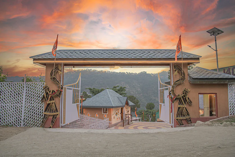 A Kasauli Ggaon - By Echor, Kasauli 5