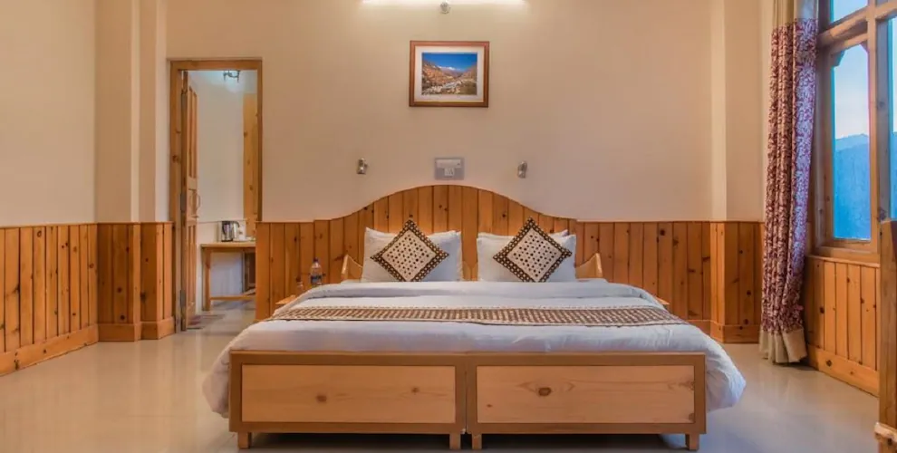 Family Suite with Mountain View