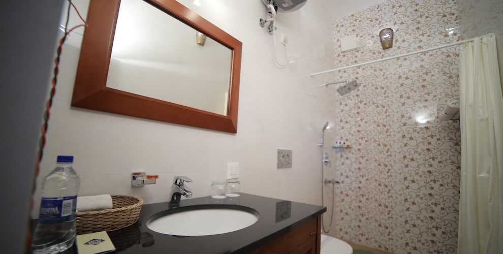 Deluxe Room With King Size Bed