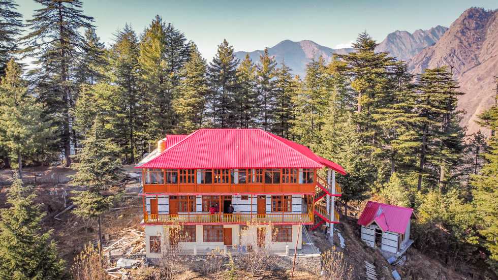 No Society Cafe and Stays Shangarh, Sainj 4